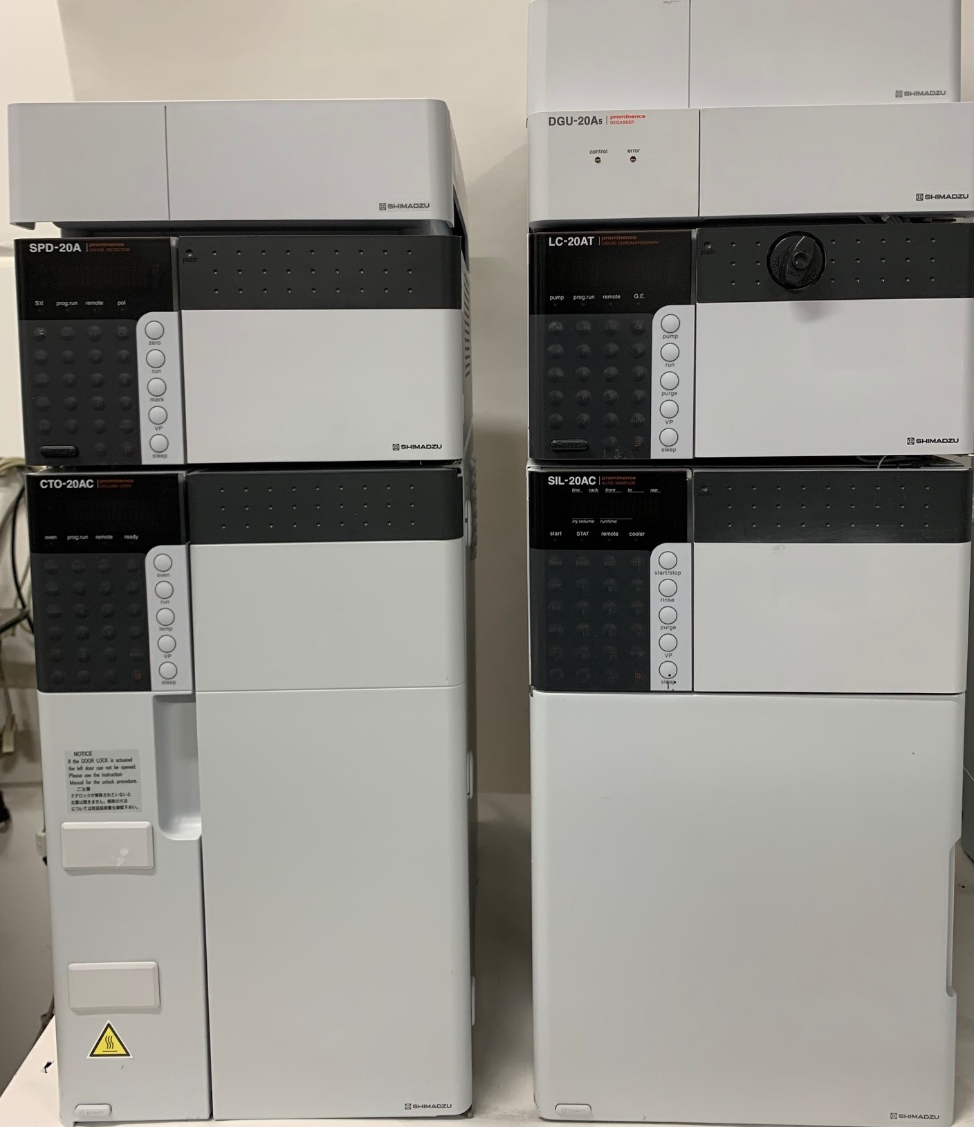 Shimadzu LC-20 HPLC system with UV