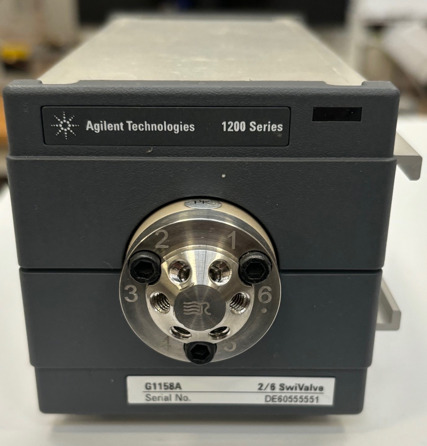 Agilent G1158A column switch valve (2-position/6-ports)