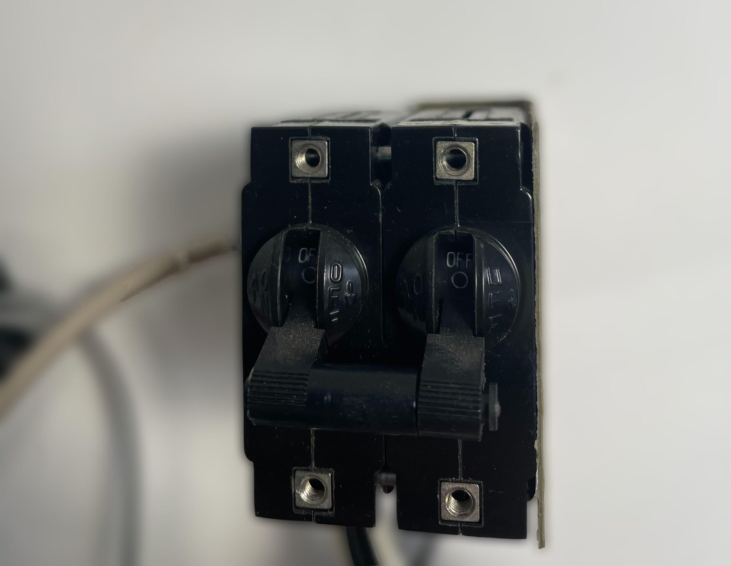 On and off switch Trace 200 series GC
